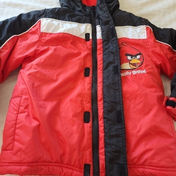 Angry Birds Children's Black/ Red Puffer Jacket size Medium - Picture 5 of 7